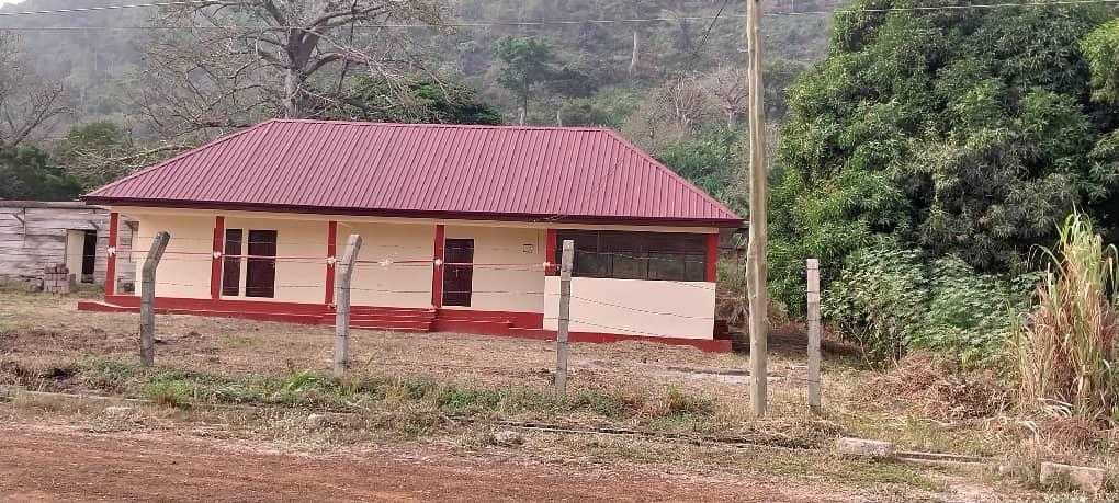 adaklu-mp-commissions-kitchen-facility-for-gbekor-shs