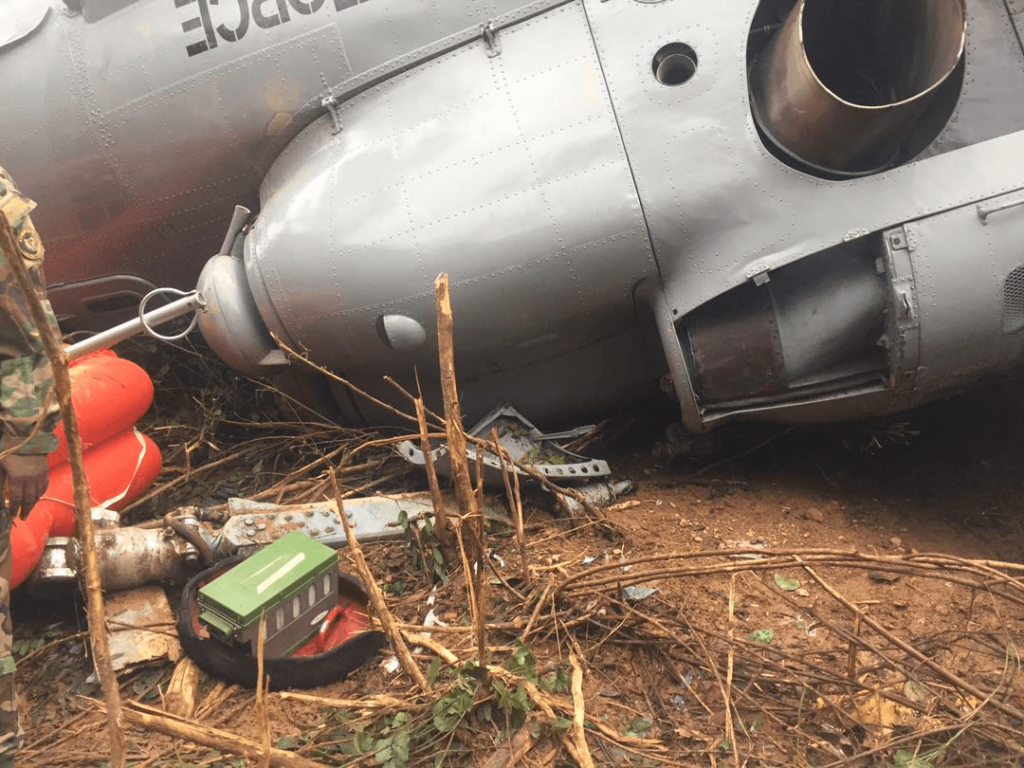 wr:-residents-of-bonsukrom-terrified-by-emergency-landing-of-military-helicopter-in-the-town