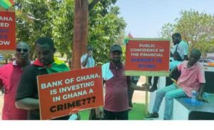 finance-ministry-officials-fail-to-meet-protesters-whose-funds-have-been-locked-up
