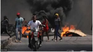 haiti-violence:-gangs-free-4,000-inmates-in-mass-jailbreak