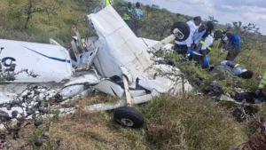 kenya:-trainer-aircraft-collides-with-passenger-plane-mid-air,-killing-2