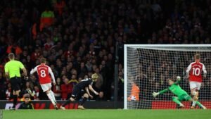 arsenal-triumph-over-luton-to-reclaim-premier-league-summit