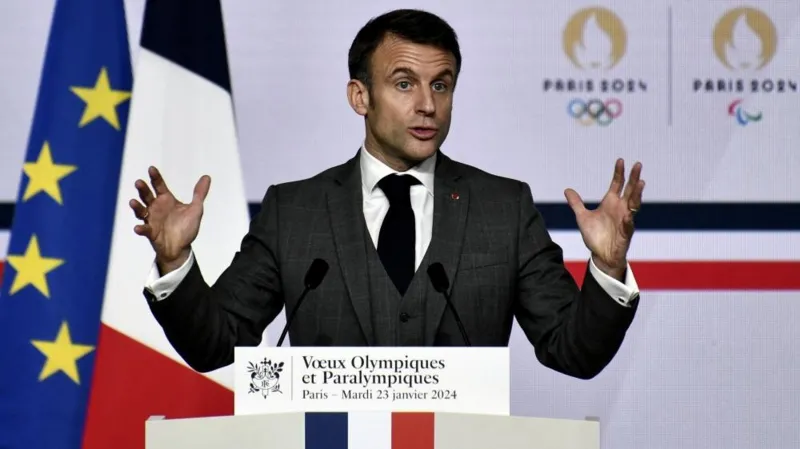 paris-2024:-russia-targeting-olympic-games,-says-french-president