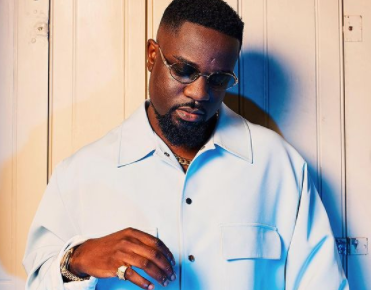 let-my-story-be-a-beacon-of-inspiration-for-you-–-sarkodie-tells-ghanaians
