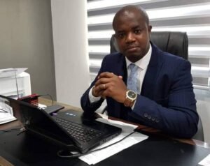 govt-used-eurobonds-to-give-‘artificial-strength’-to-cedi-–-tamakloe