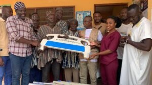 aspiring-mp-donates-to-kalampor-chps-compound