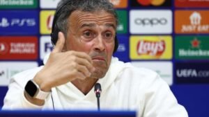 uefa-champions-league:-luis-enrique-vows-to-overturn-3-2-deficit-against-barcelona-in-second-leg