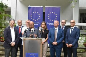 eu-ambassador-to-face-azumah-nelson-in-a-boxing-exhibition-as-part-of-europe-month-celebrations