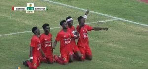 kotoko-players-fall-to-their-knees-in-apology-to-fans-during-samartex-match