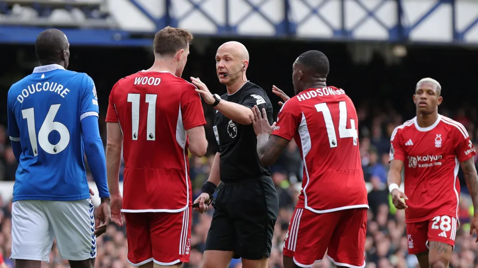 nottingham-forest-demand-audio-of-officials-in-everton-game