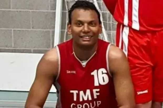 guillaume-hoareau:-basketball-player-dies-after-collapsing-on-court-during-match