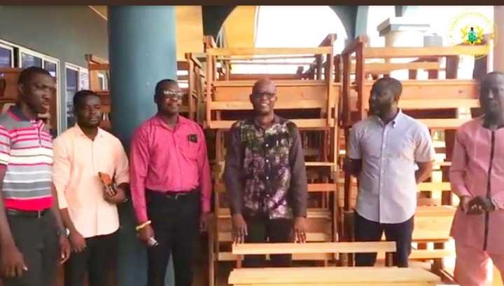 akrofuom-dce,-mp-provide-furniture-for-600-basic-school-students