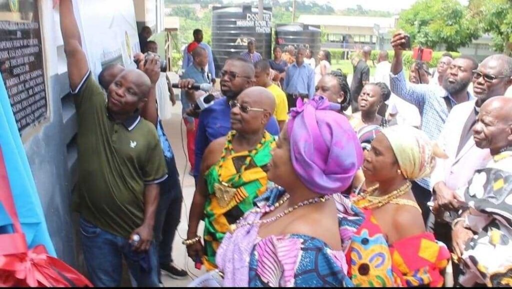 us-based-okwapeman-fekuw-renovates-dining-hall-of-akropong-school-for-the-blind