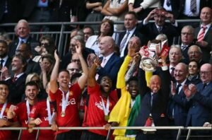 man-united-stun-rivals-city-in-fa-cup-final