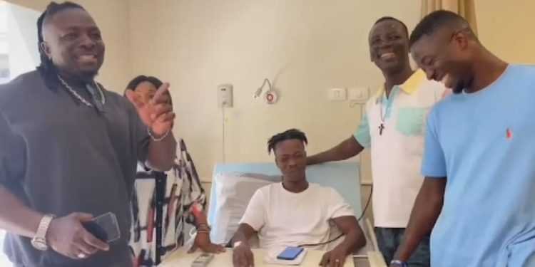 kwaku-manu,-goodies-visit-kk-fosu-and-bless-after-fatal-accident