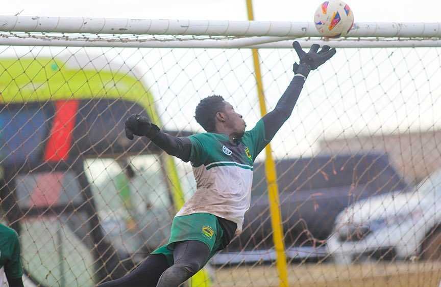 let’s-trust-and-support-otto-addo-–-black-stars-goalkeeper-frederick-asare
