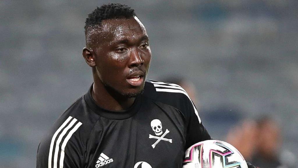orlando-pirates-release-goalkeeper-richard-ofori