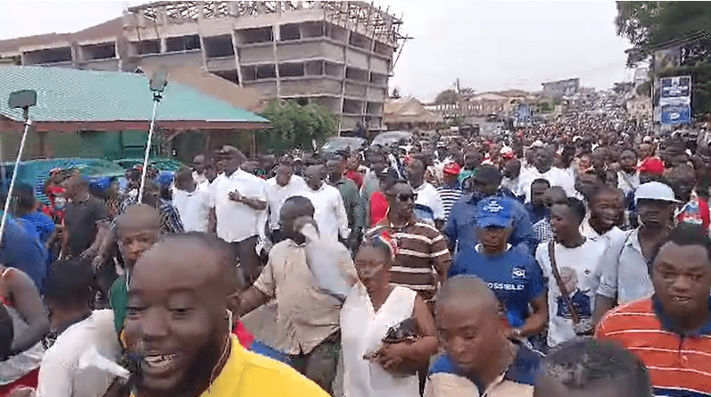 bawumia-walks-with-supports-of-npp-in-kumasi-as-he-starts-tour-of-ashanti-region