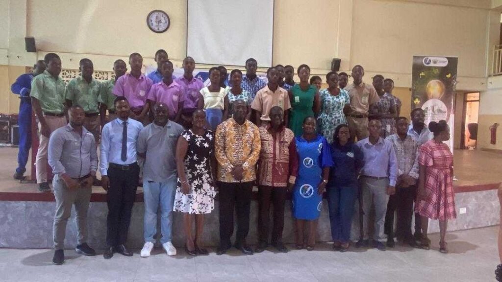 energy-commission-partners-csir-to-commercialise-projects-by-shs-students