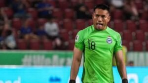 singapore-goalkeeper-receives-money-from-chinese-fans-after-heroic-saves