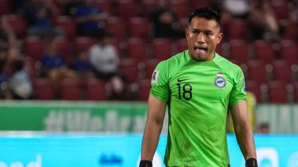 singapore-goalkeeper-receives-money-from-chinese-fans-after-heroic-saves