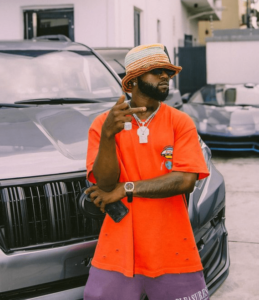 davido-gifts-longtime-friend-a-car