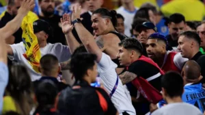darwin-nunez-clashes-with-fans-after-uruguay-defeat