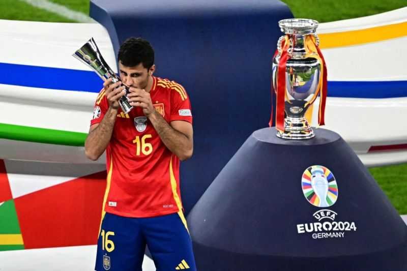 rodri-wins-player-of-the-tournament-as-spain-triumph-at-euro-2024