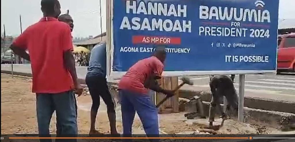 8-arrested-in-agona-swedru-for-removing-billboards-of-npp-candidate