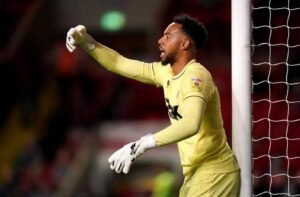 jojo-wollacott-joins-crawley-town-from-hibernian-on-two-year-deal