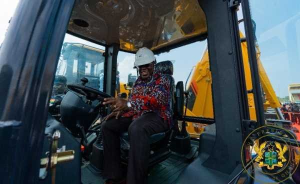 akufo-addo-launches-ambitious-district-road-improvement-programme
