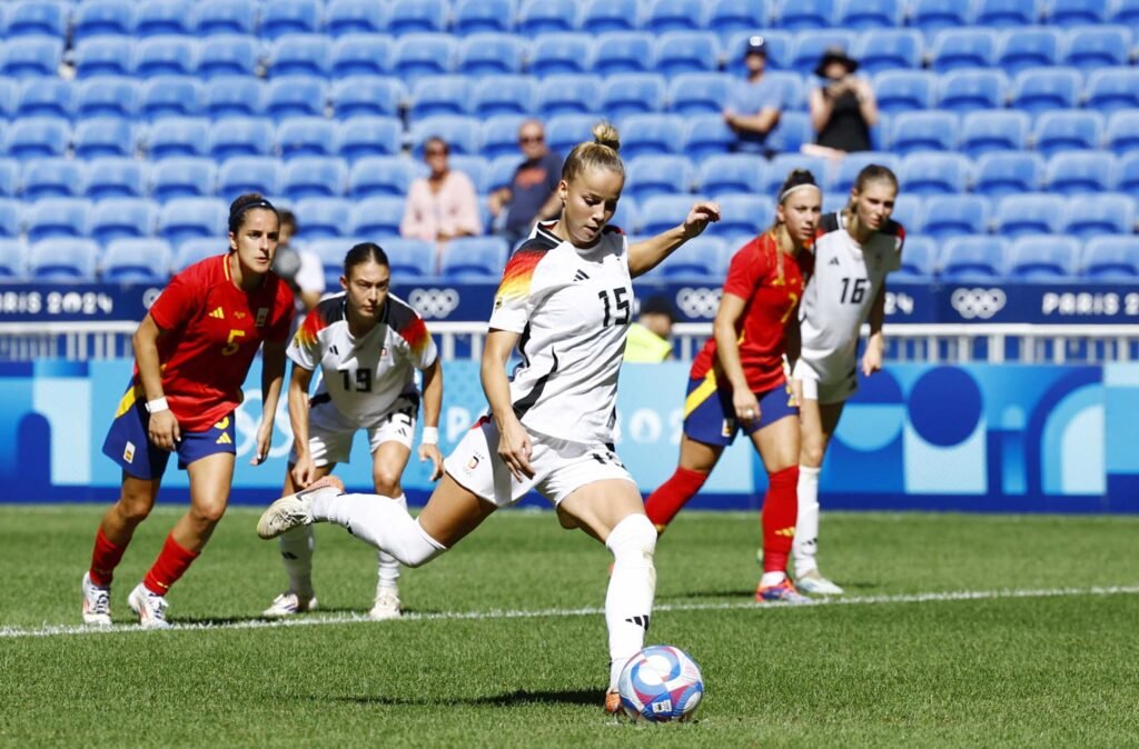germany-beat-world-champions-spain-to-claim-bronze-in-women’s-football