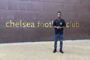 16-year-old-ghanaian-vincent-mobilla-trains-with-chelsea