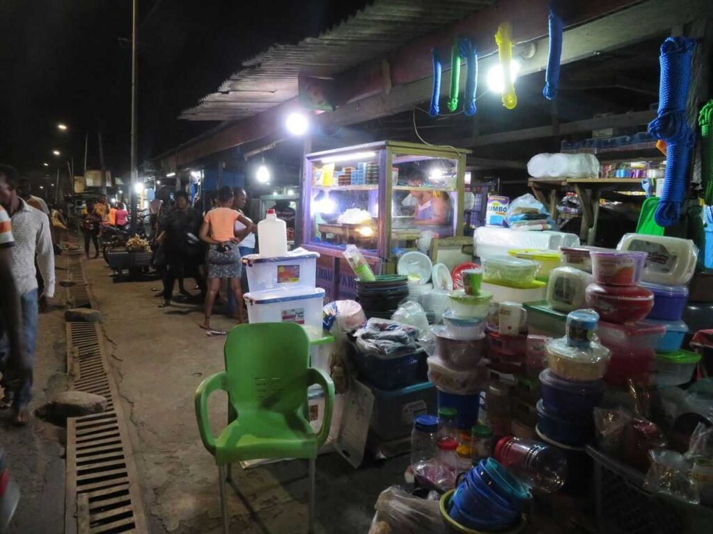 nightfall-hustle:-unveiling-accra’s-flourishing-night-economy
