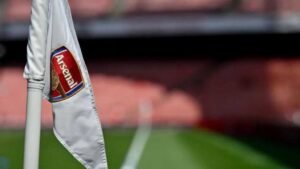 arsenal-ban-24-fans-for-abuse