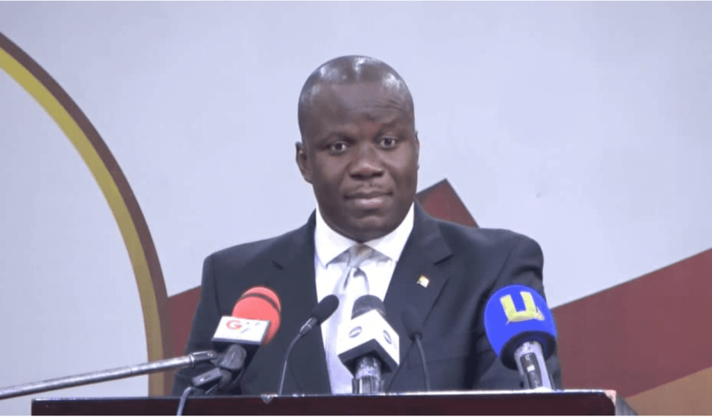 as-a-general-rule-i-don’t-support-public-officers-acquiring-state-lands-–-lands-minister